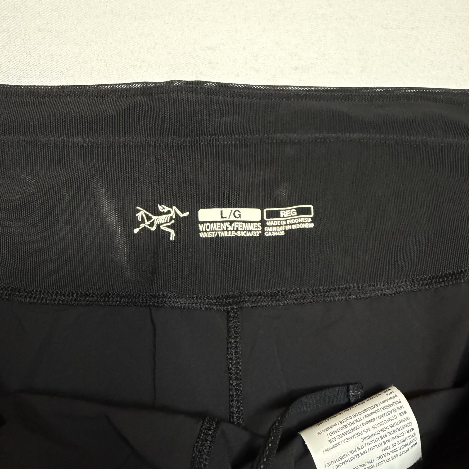 Arcteryx Taema Shorts Womens L Black 3.5in Inseam Hiking Outdoors Performance