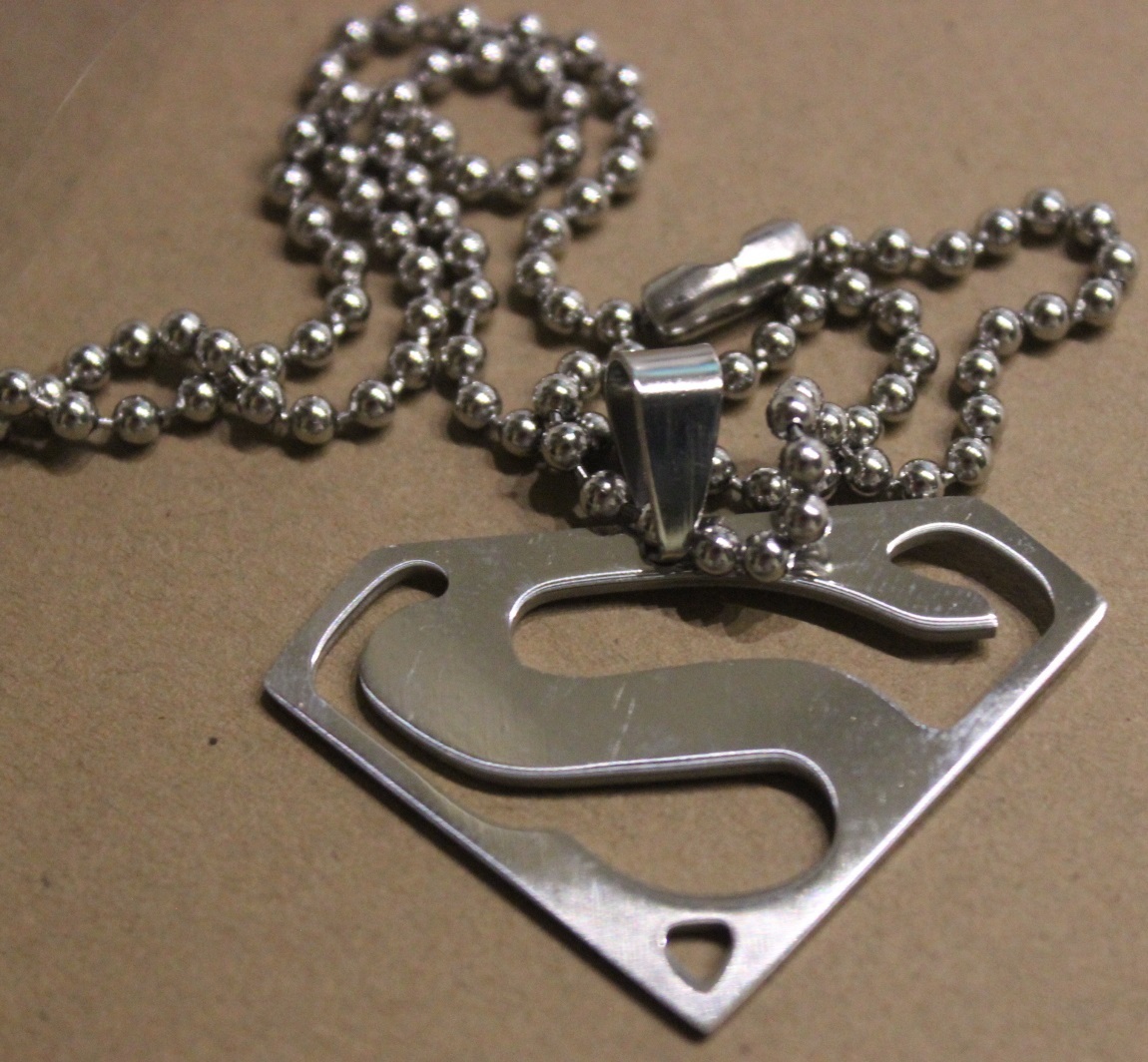 Retro Style SUPERMAN insignia S Shield PENDANT comes with 19″ chain