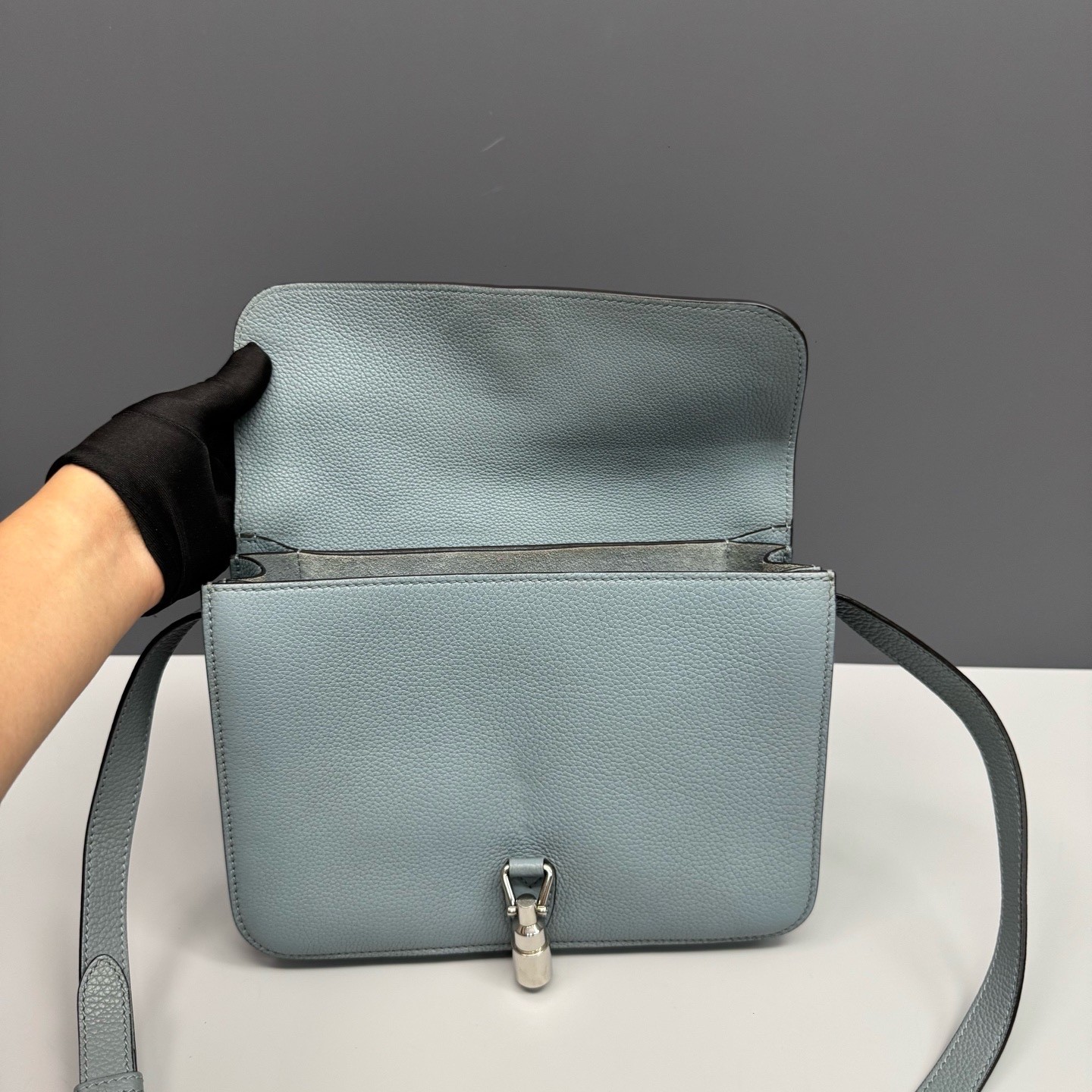 Gucci Pre-Owned Authentic Messenger Bag Sky Blue 26*18*7cm