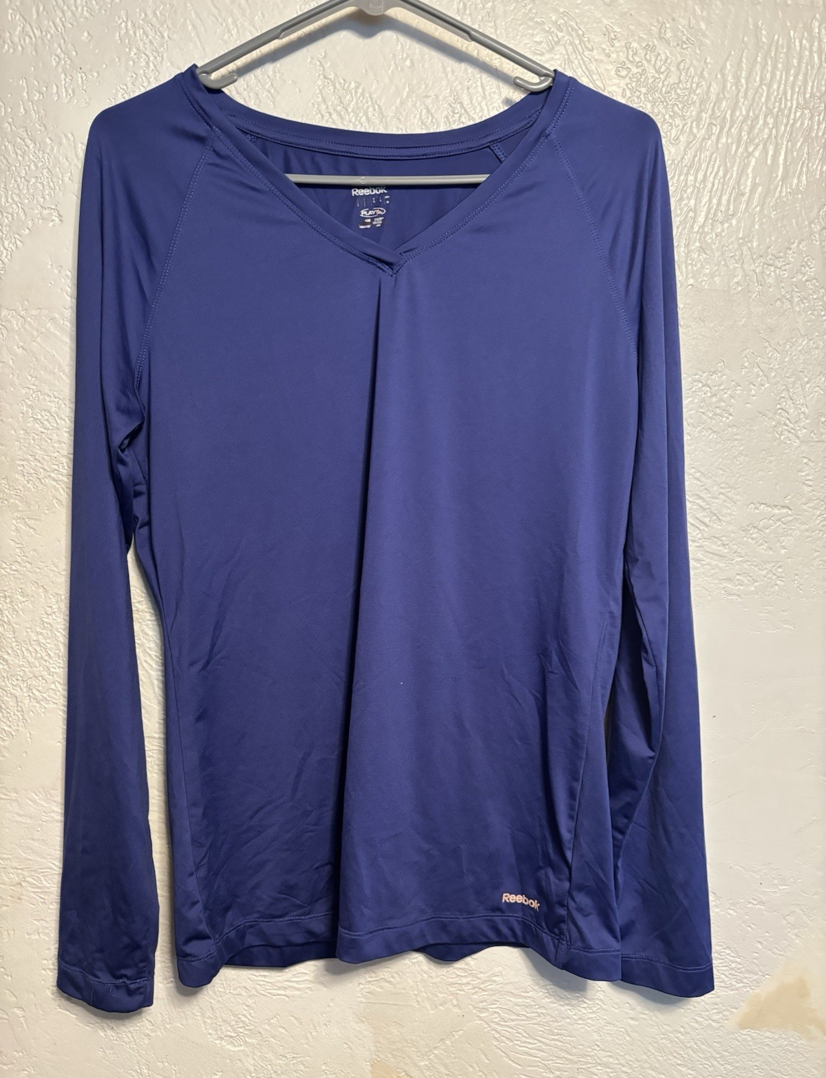 Reebok Women’s Activewear Top S Blue Solid V-Neck Long Sleeve Stretch