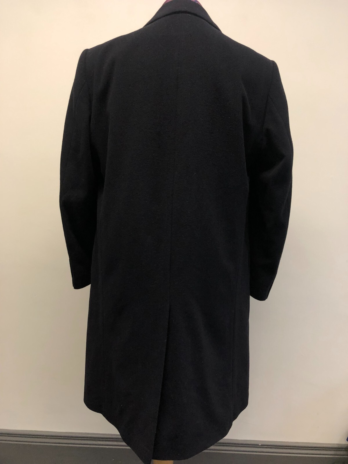 JON BRAYE PLATINUM OVERCOAT WOOL CASHMERE IN NAVY SIZE 44R MINT (C002)