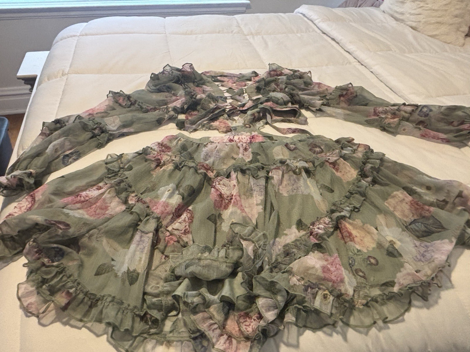 Women Green Pink Floral Chiffon Ruffle Short Dress V-Neck Long Bell Sleeve with