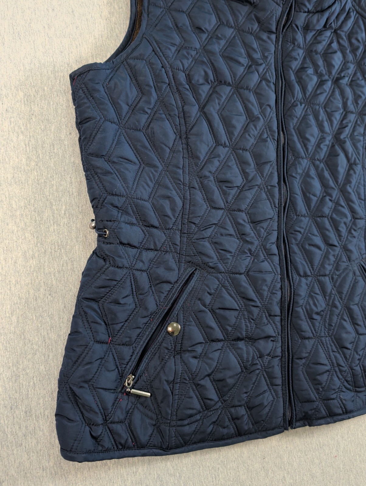 Weatherproof Fleece Lined Quilted Vest Full Zip, Zip Pockets Adjustable Back L