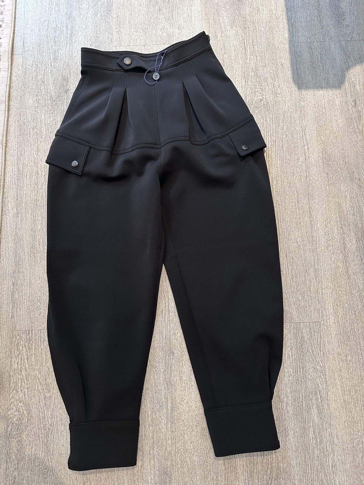 Authentic Louis Vuitton FW21 Technical Tucked Cargo Pants