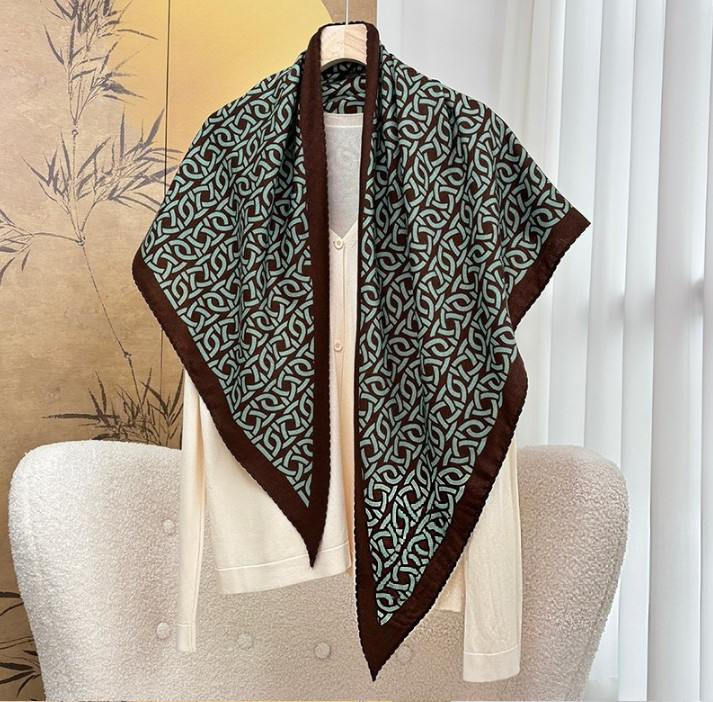 Pure 100% Wool Neckerchief Green coil Print 150X100cm Shawl Bandana Scarf Wrap
