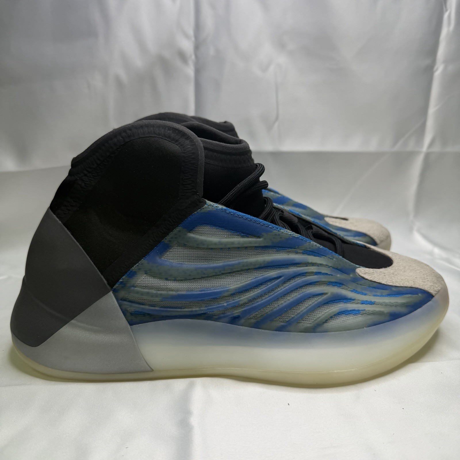 adidas Yeezy Quantum Basketball Mens 9.5 Blue Sneakers Athletic Shoes GZ8872