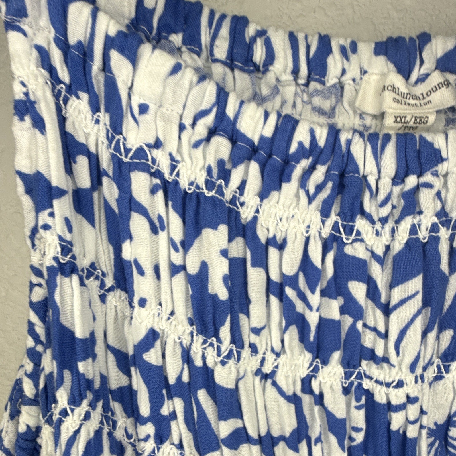 beachlunchlounge Women’s XXL Blue/White Floral Maxi Dress Smocked Sleeveless