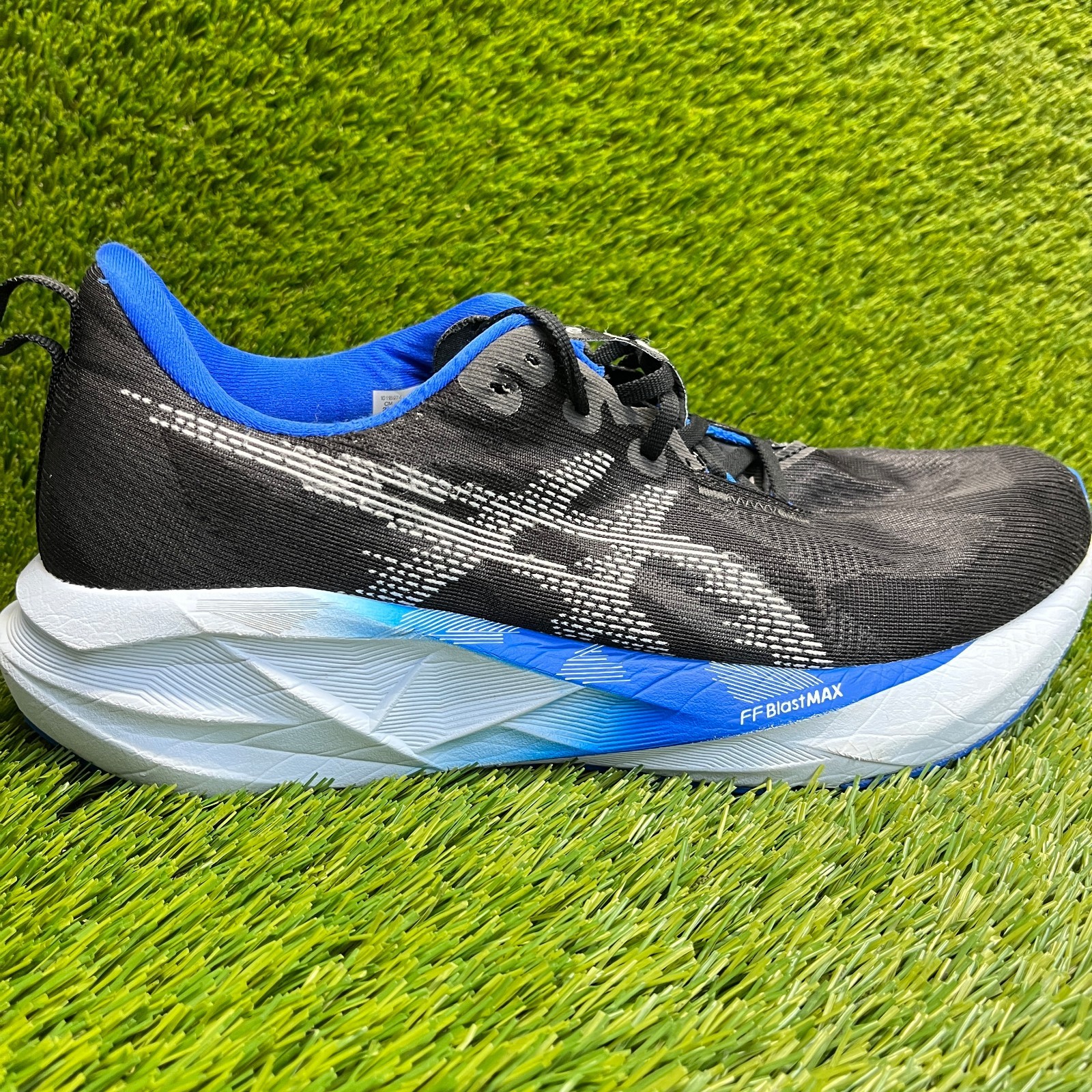 Asics Novablast 5 Mens Size 12 Black Blue Athletic Running Walking Shoes Sneaker