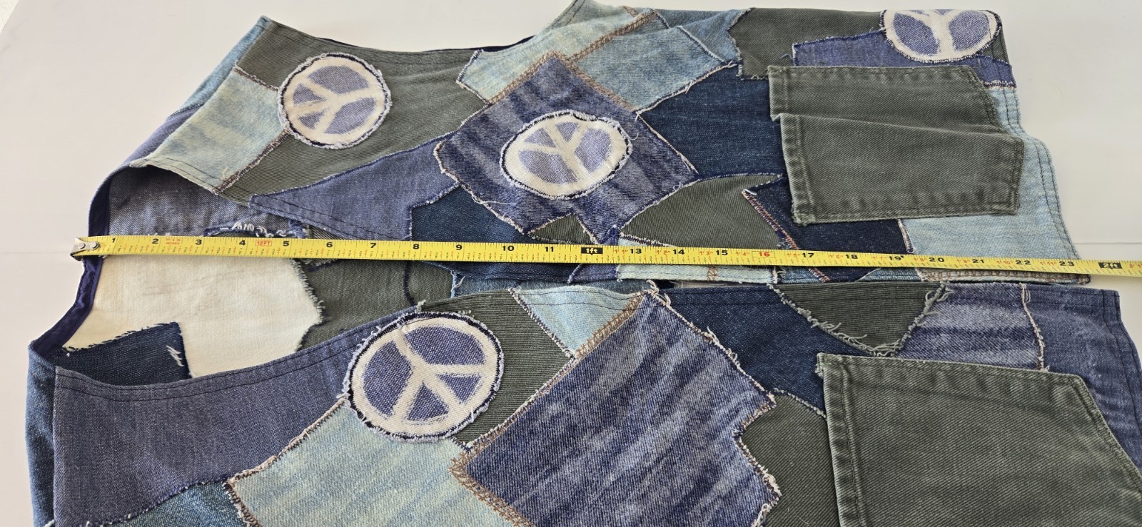 Vintage Denim Peace Sign Vest w/ Patches & Pockets *RARE* Frayed “Homemade” L
