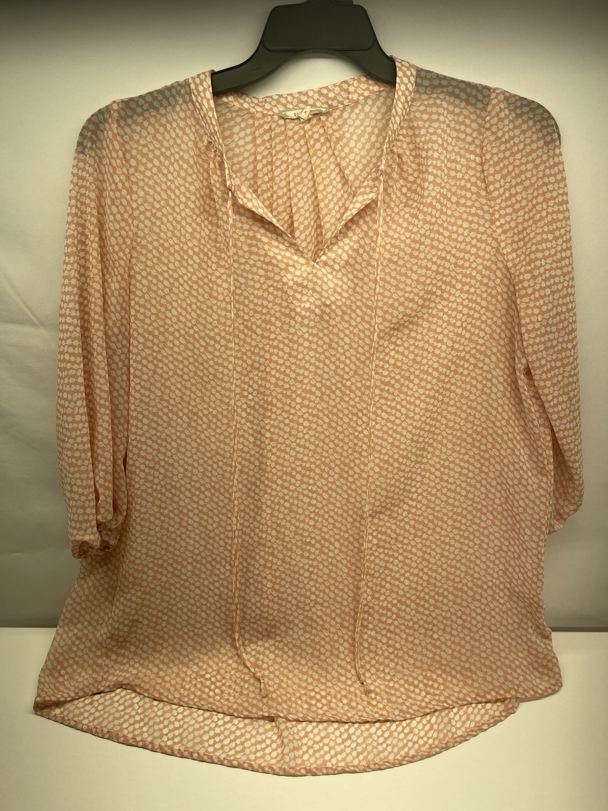 Pink-White Print Tie Neck 3/4 Sleeve Woven Blouse Size Medium Sku#0096