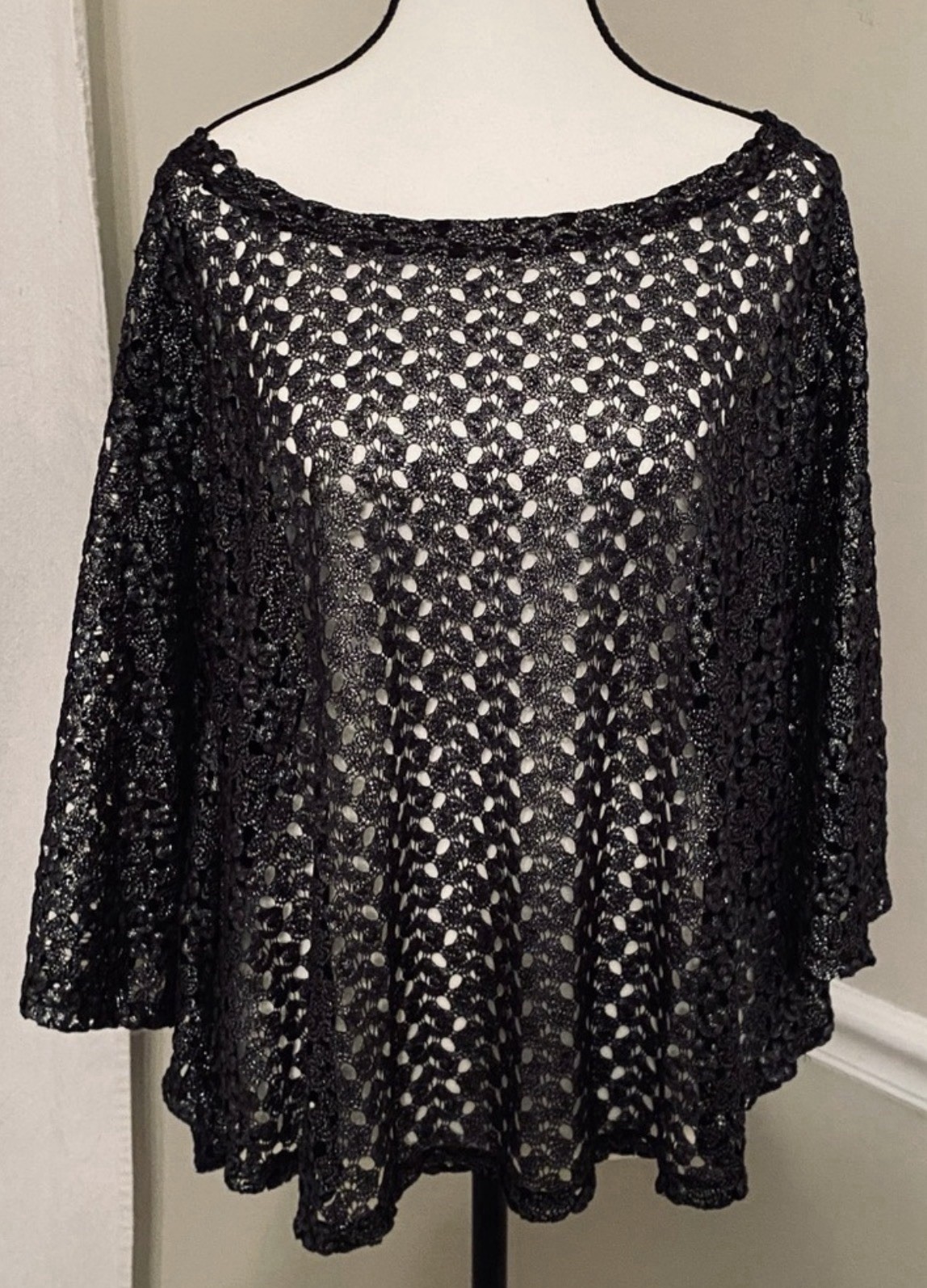 Dress Barn Woman 18/20 Black Silver Thread Crochet Lace Top Butterfly Sleeves