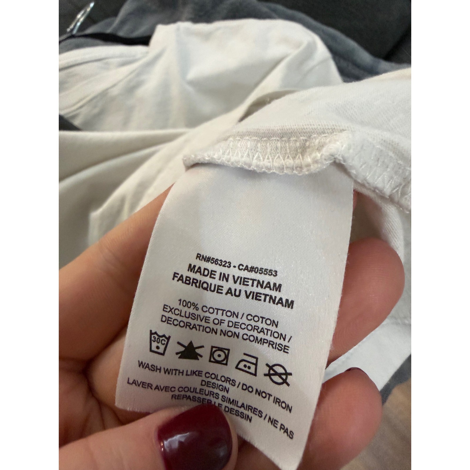 Nike Sportswear Essential Womens Cropped T-Shirt White Black Logo BV6175-100 L