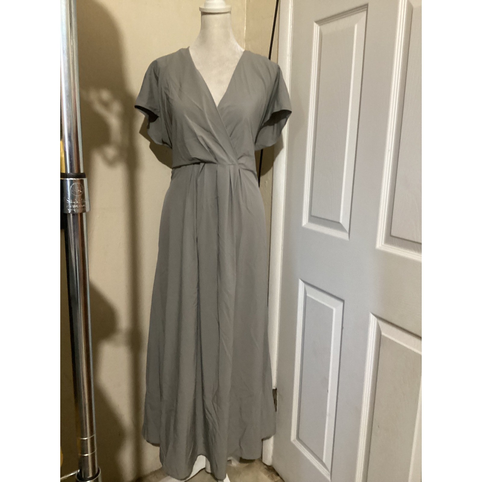 Halara NWOT Grey V-Neck Wrap Maxi Dress with Pockets Flutter Sleeve Tie Back XL