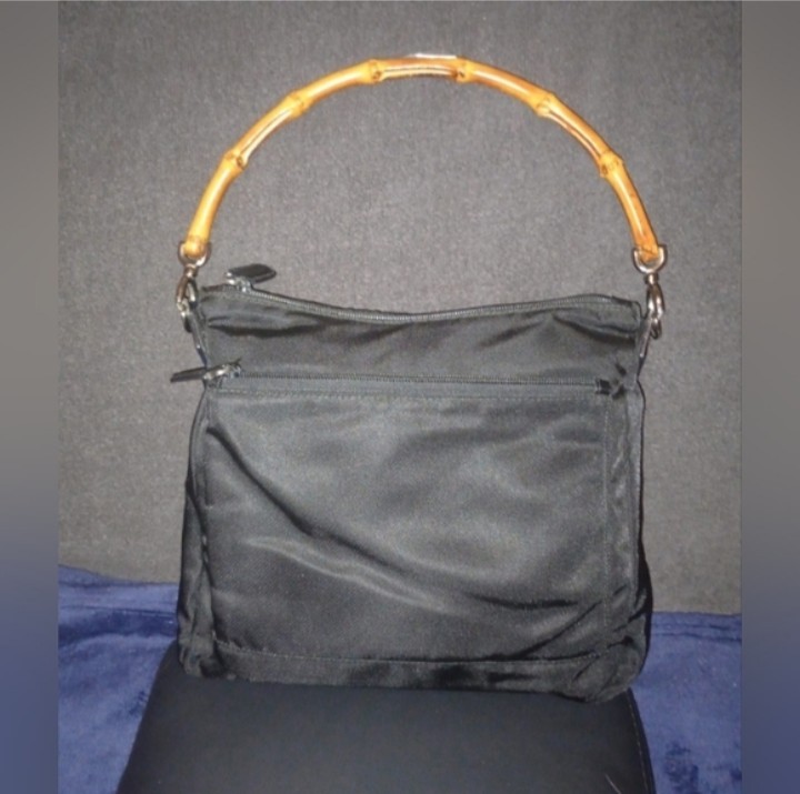 Gucci Black Bamboo Top Handle Bag Zip Closure Inner Pockets