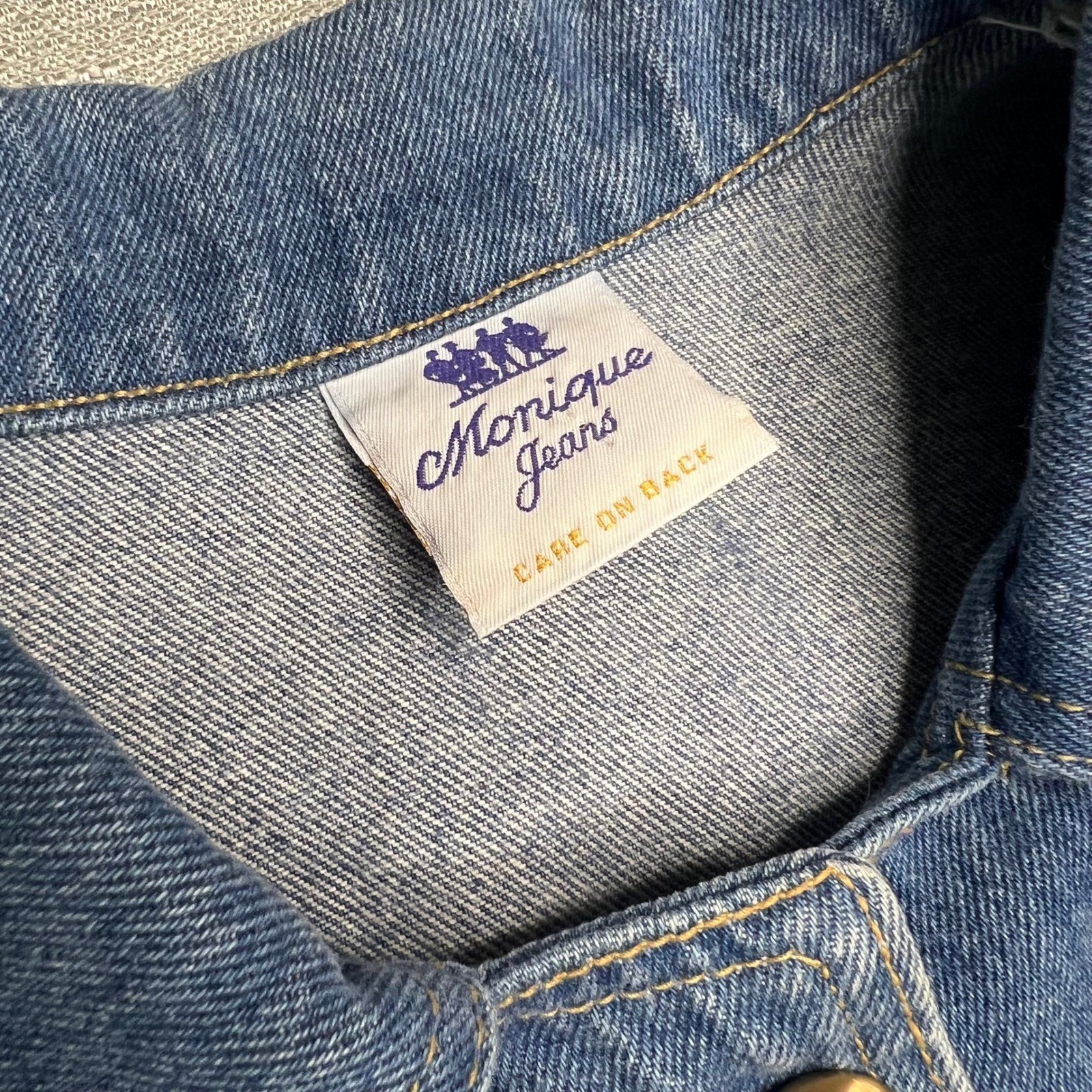 Vintage Monique Jeans Denim Jacket Gold Star Studded Western Medium Wash USA 7/8