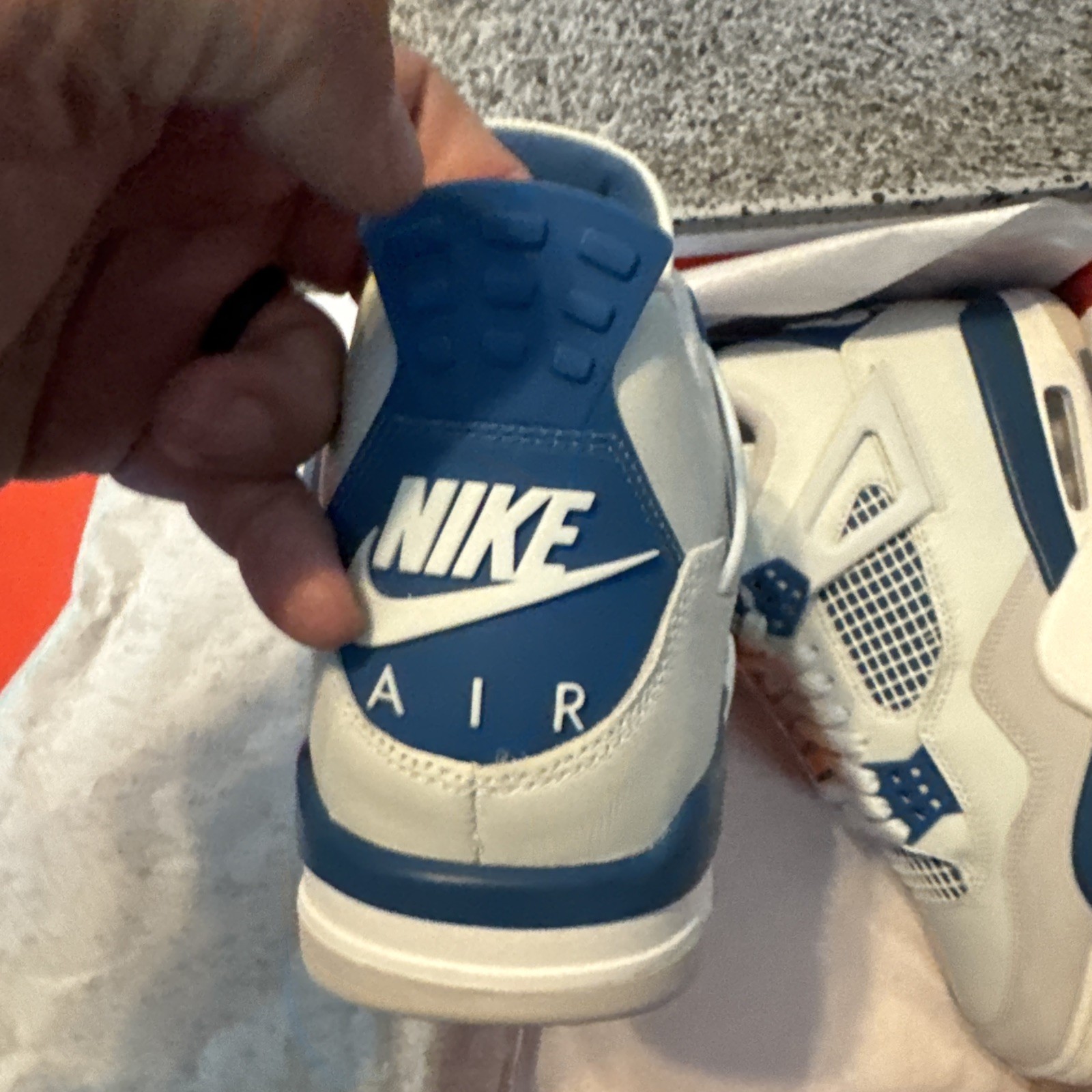 Air Jordan 4 Retro “MILITARY BLUE” 2024 – Size 7 – fv5029 141 (10965-7)