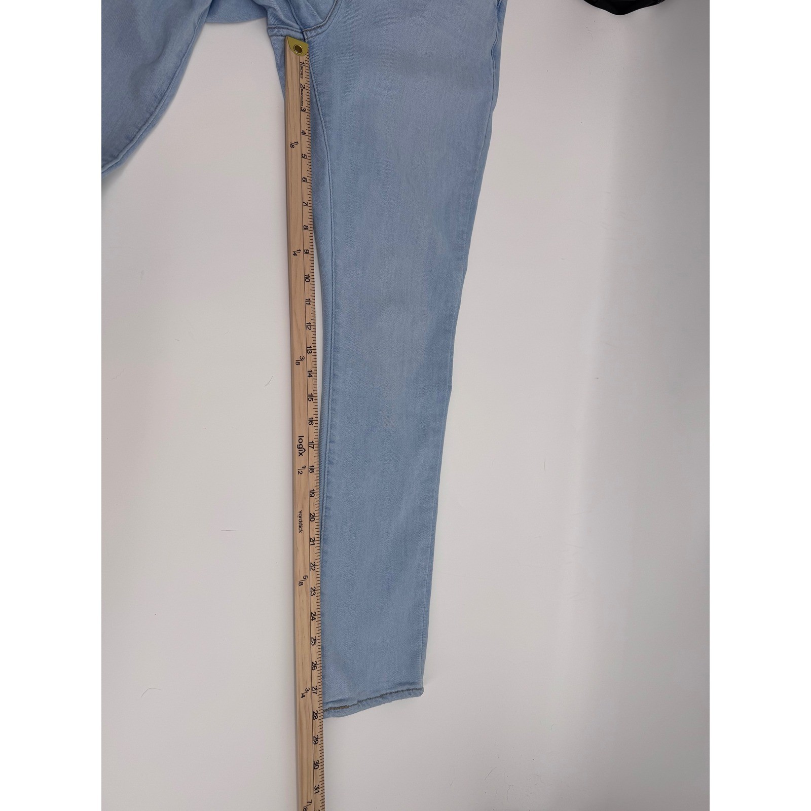 Levis 311 Shaping Skinny Jeans Light Wash Blue Denim W33 L30 19626-0321