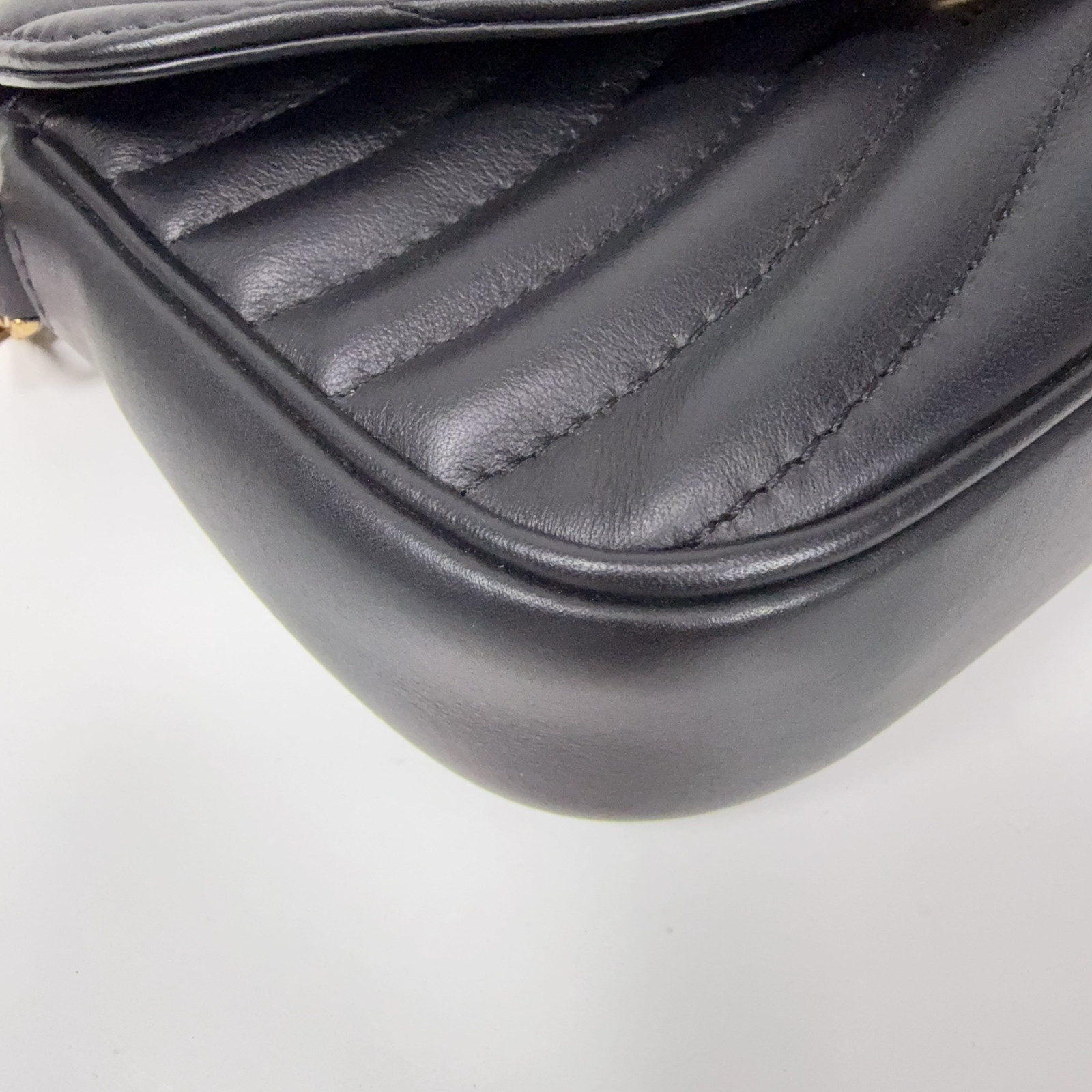 Authentic Louis Vuitton New Wave Multi-Pochette Matelassé Calfskin Crossbody