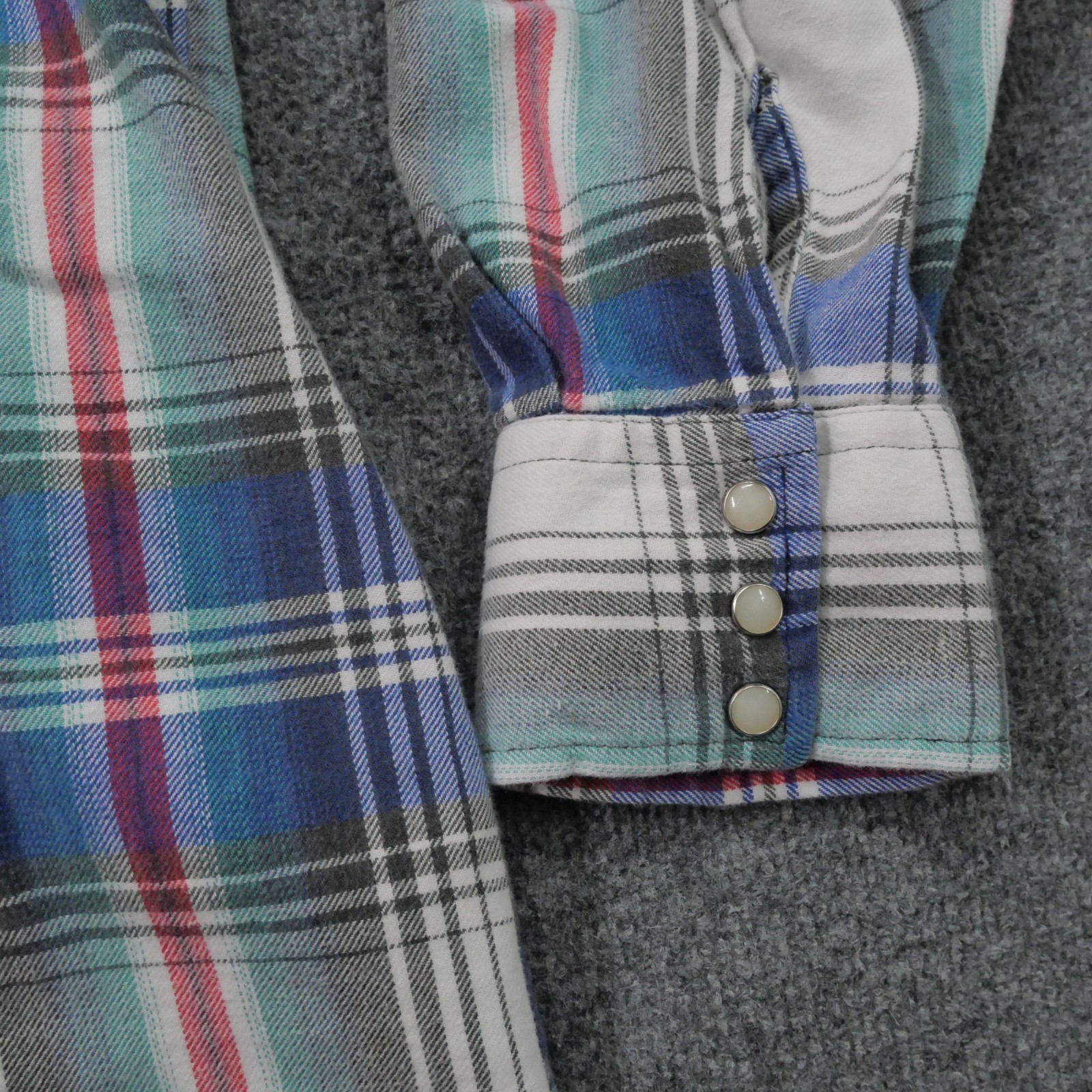 Vintage Plainsman Shirt Mens 2XL Blue Plaid Pearl Snap Western Country 90s
