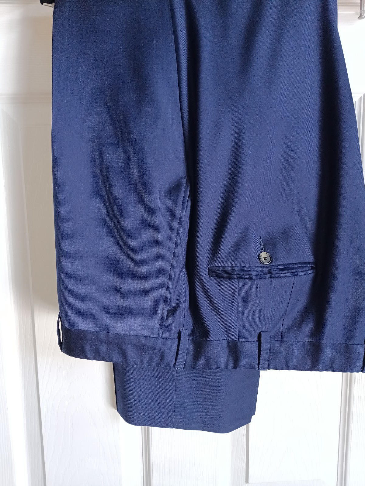 46r Hickey Freeman wool suit