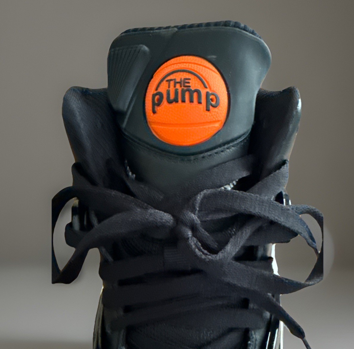 Vintage Reebok Pump Omni Zone II Black/White Mens Size 8 With Original Box