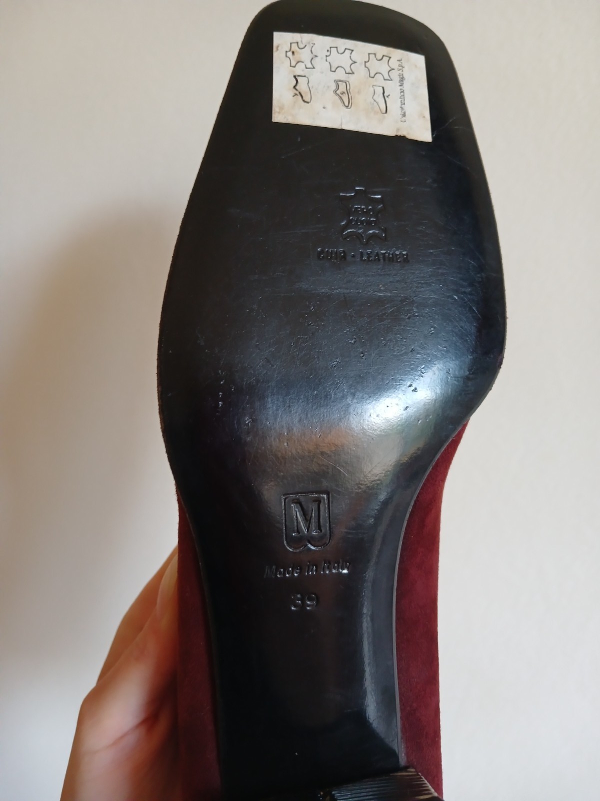 BRUNO MAGLI Two-Tone Suede Pumps EU 39 Cap Toe Block Heel Quiet Luxury