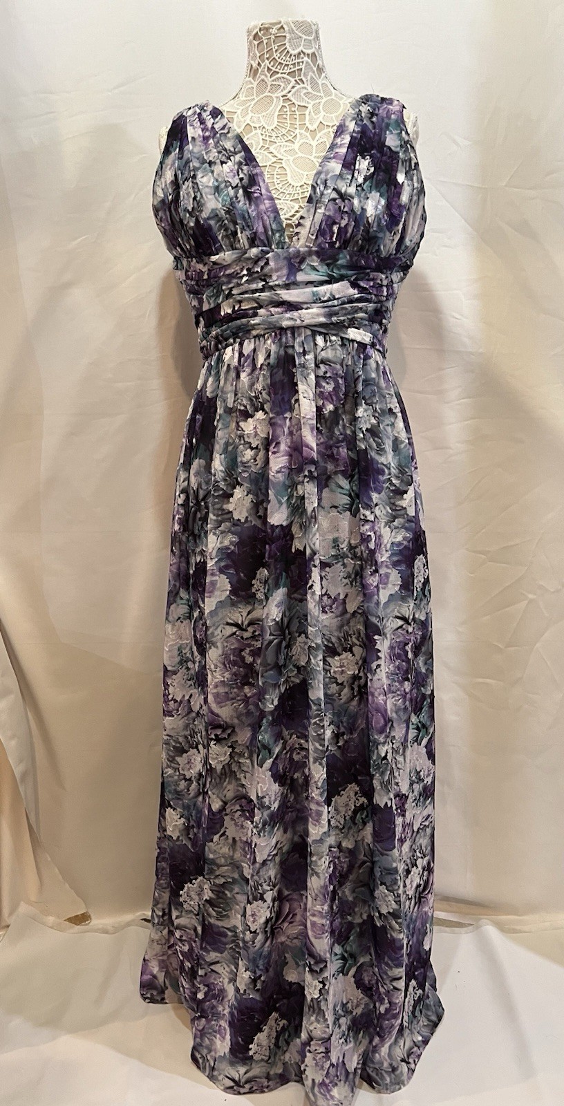 Women’s Floral Print Sleeveless Gown
