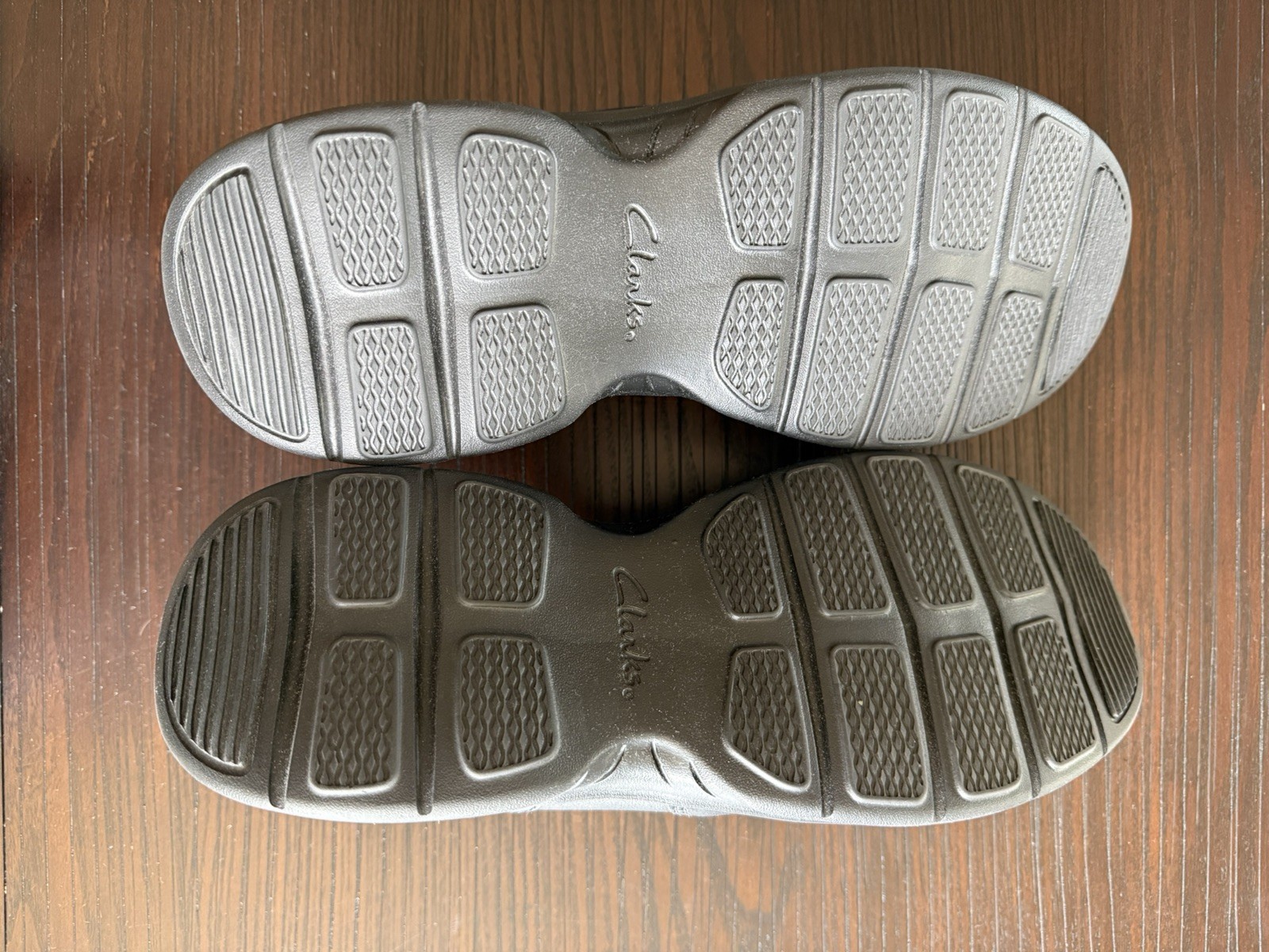 Clarks Bradley Step (slip on) Black Tumbled Leather M13 (SMALL, maybe 12.5?)