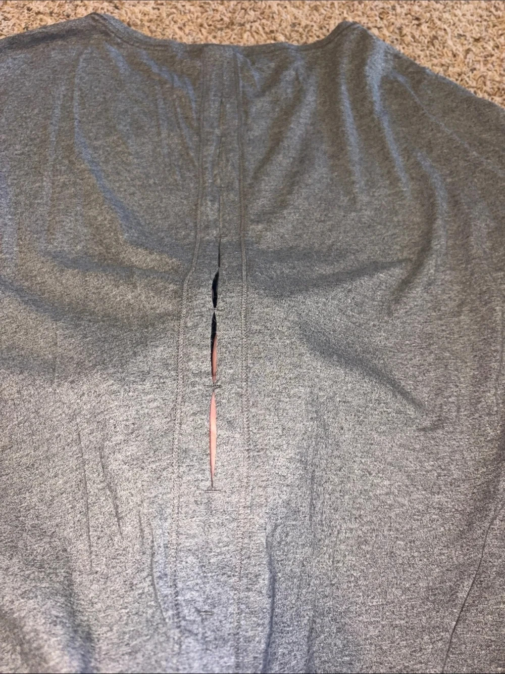 Calia By Carrie Underwood Size Medium Long Sleeve Performance Tee Splitback