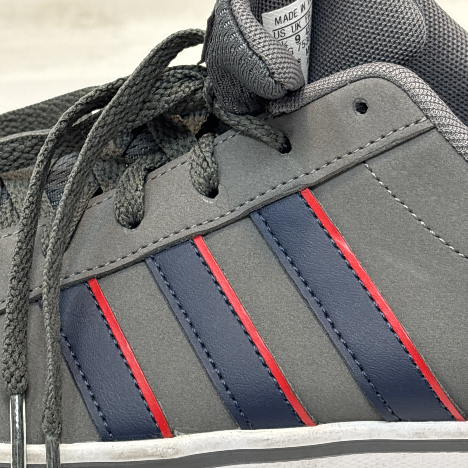 Adidas Men’s Size 9.5 VS Pace Trainer Steel Grey Blue and Red