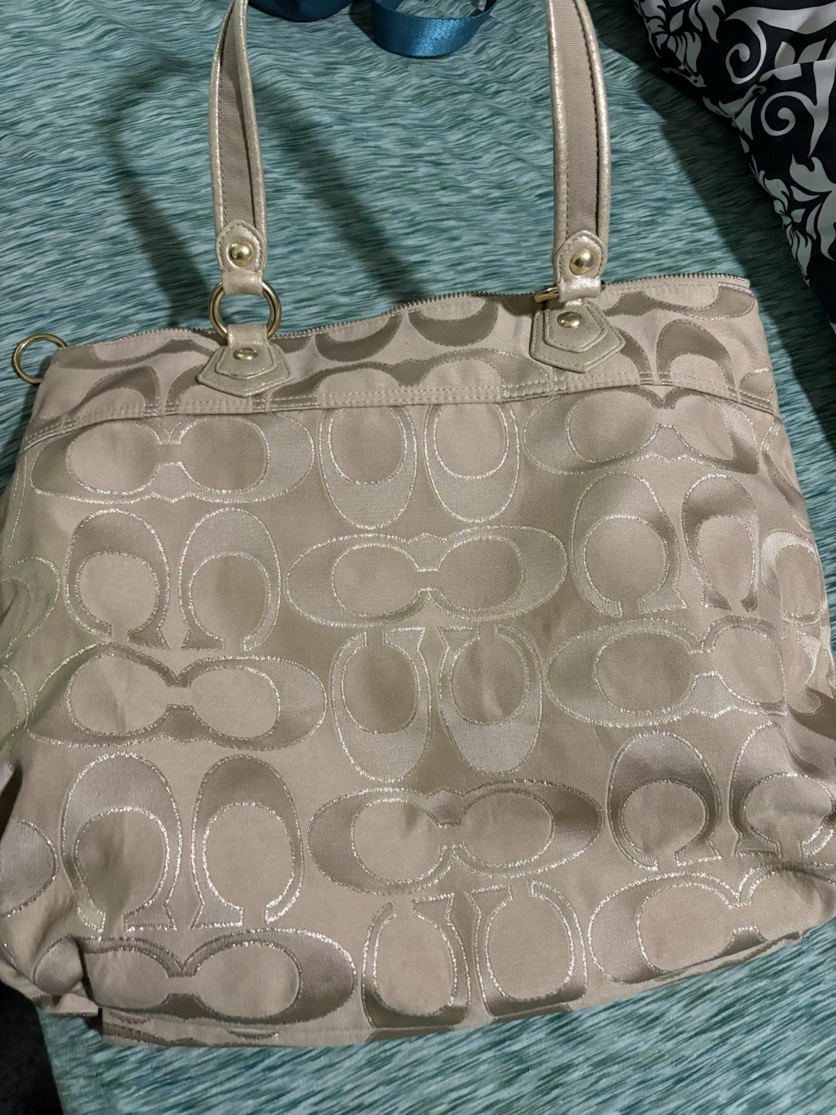 Coach Signature C Logo Large Tote Bag Zip Closure Blue Lining Bag Charm