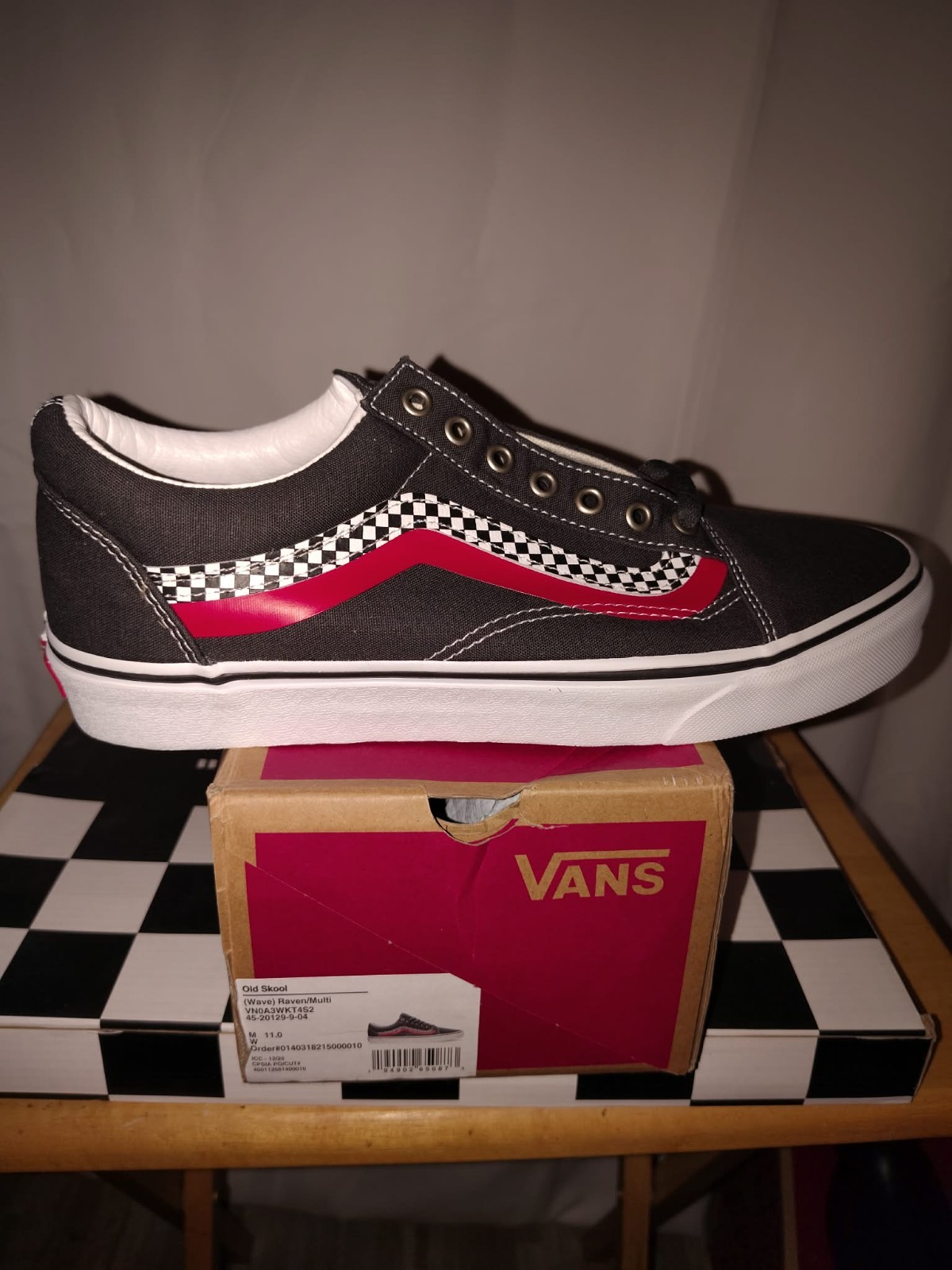Men’s Vans Old Skool Raven/Multi Size 11 BRAND NEW IN BOX