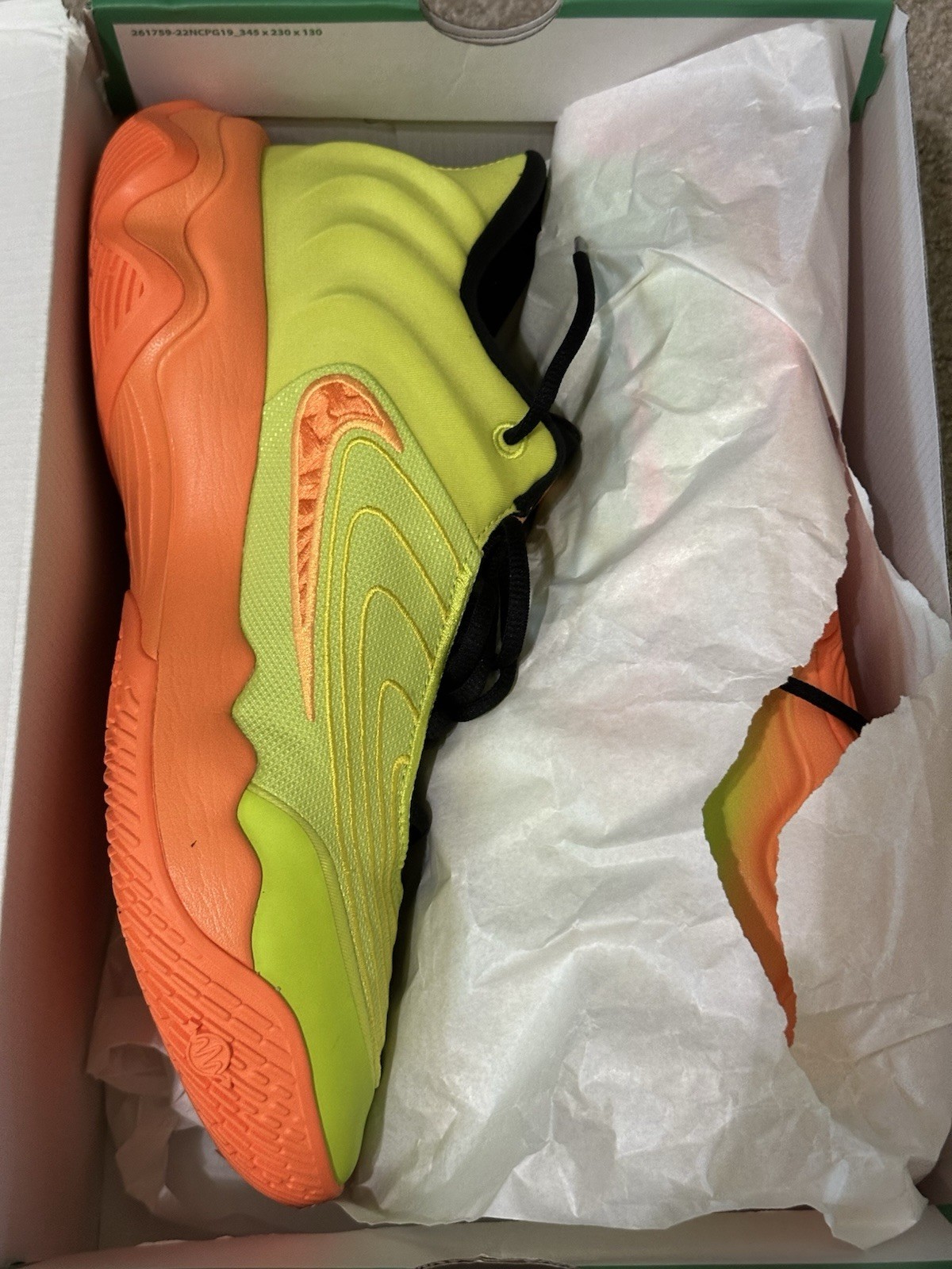 Nike US 12 Men’s Yellow Orange Halloween Giannis Immortality 4 w/original box