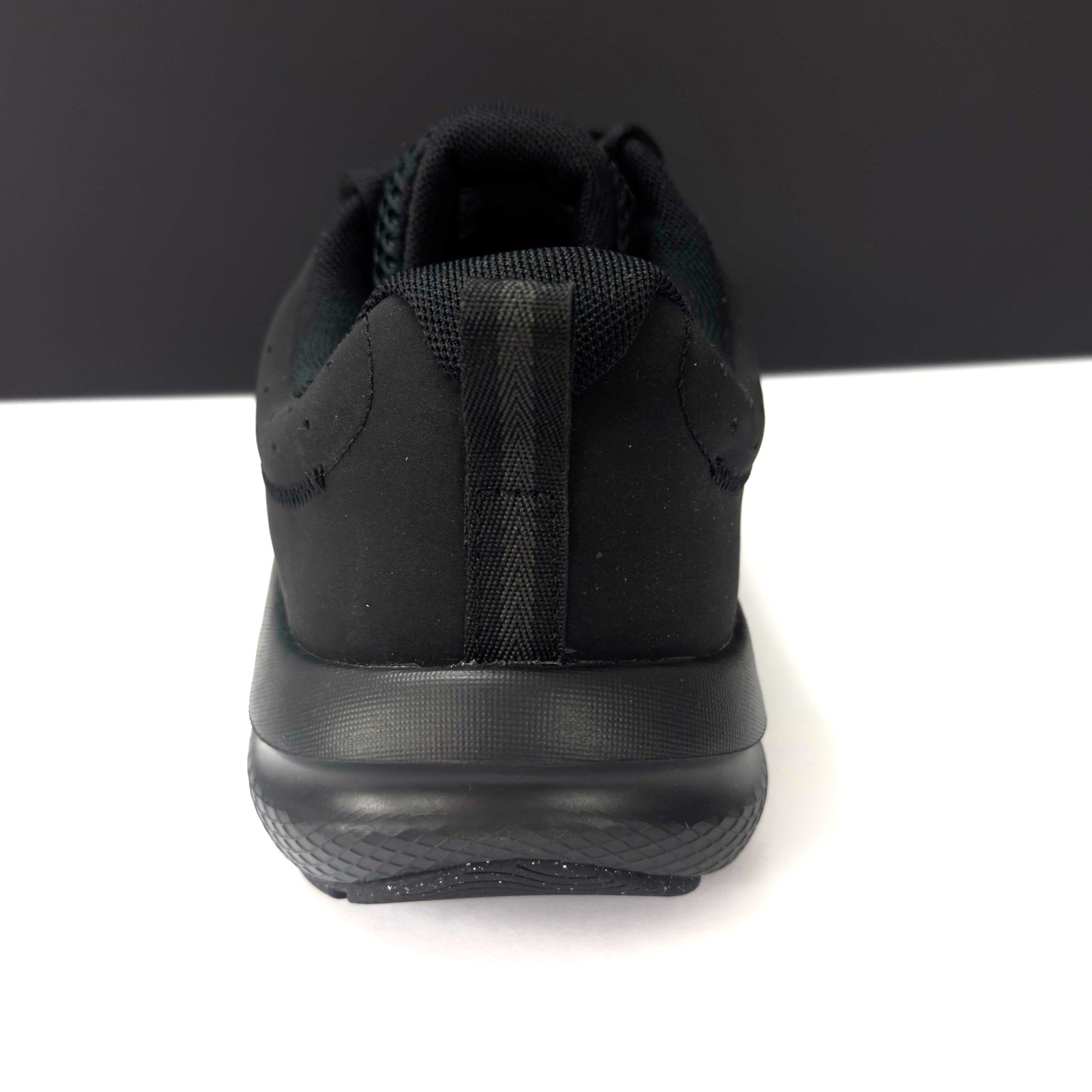 Under Armour Charged Assert 10 Mens 11 4E Extra Wide Black Running Shoes