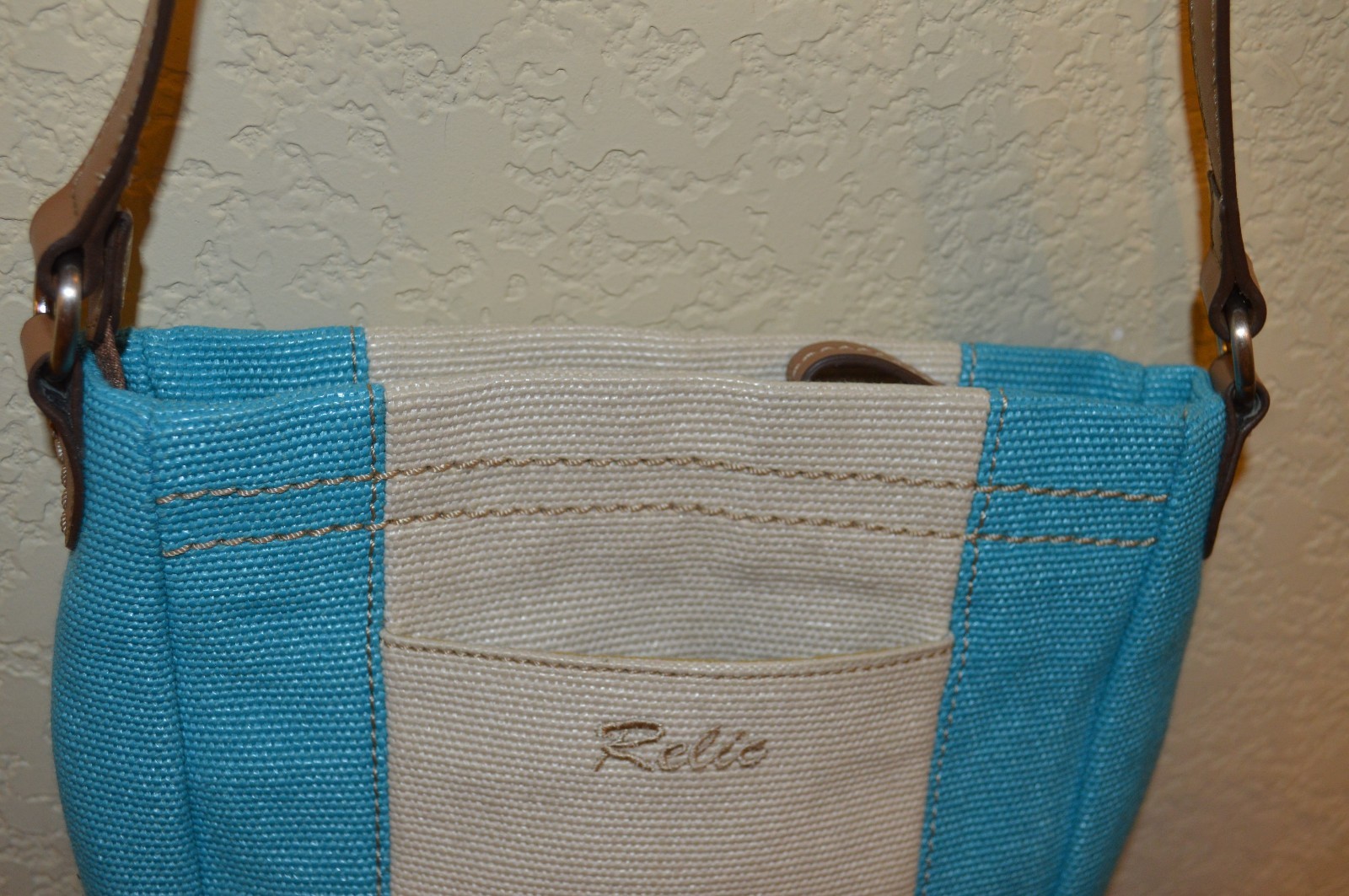 Relic Turquoise and White Lined Woven Handbag Zippered Purse NEAR PERFECT!