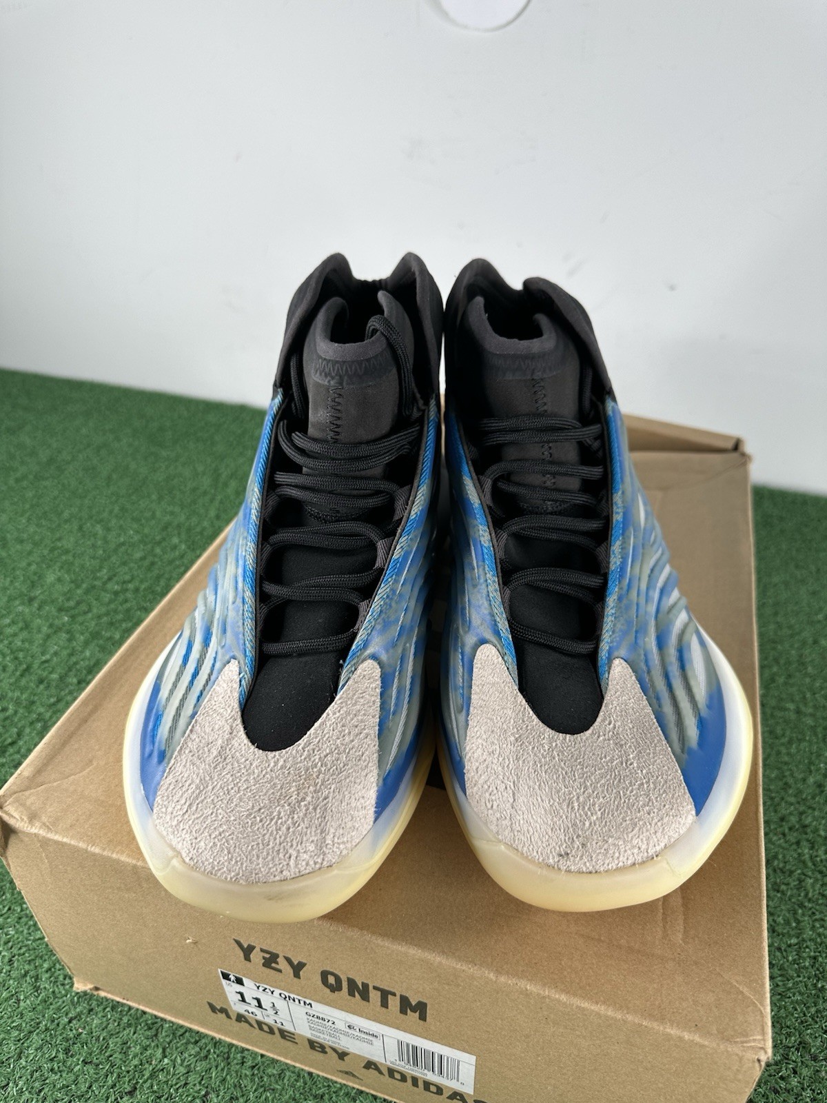 Size 11.5 – adidas Yeezy Quantum Frozen Blue – Lightly used