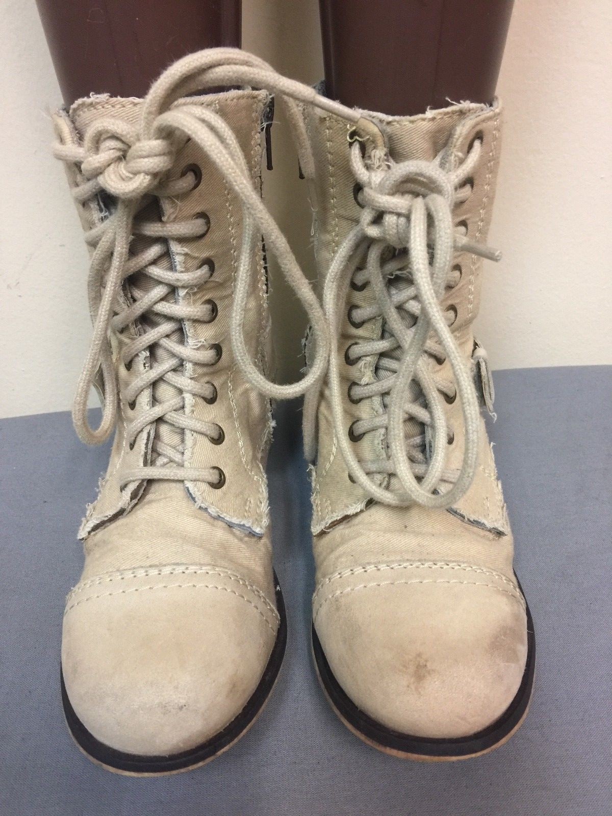 Women textile/man made material ankle combat beige zipper/lace boots size US 6