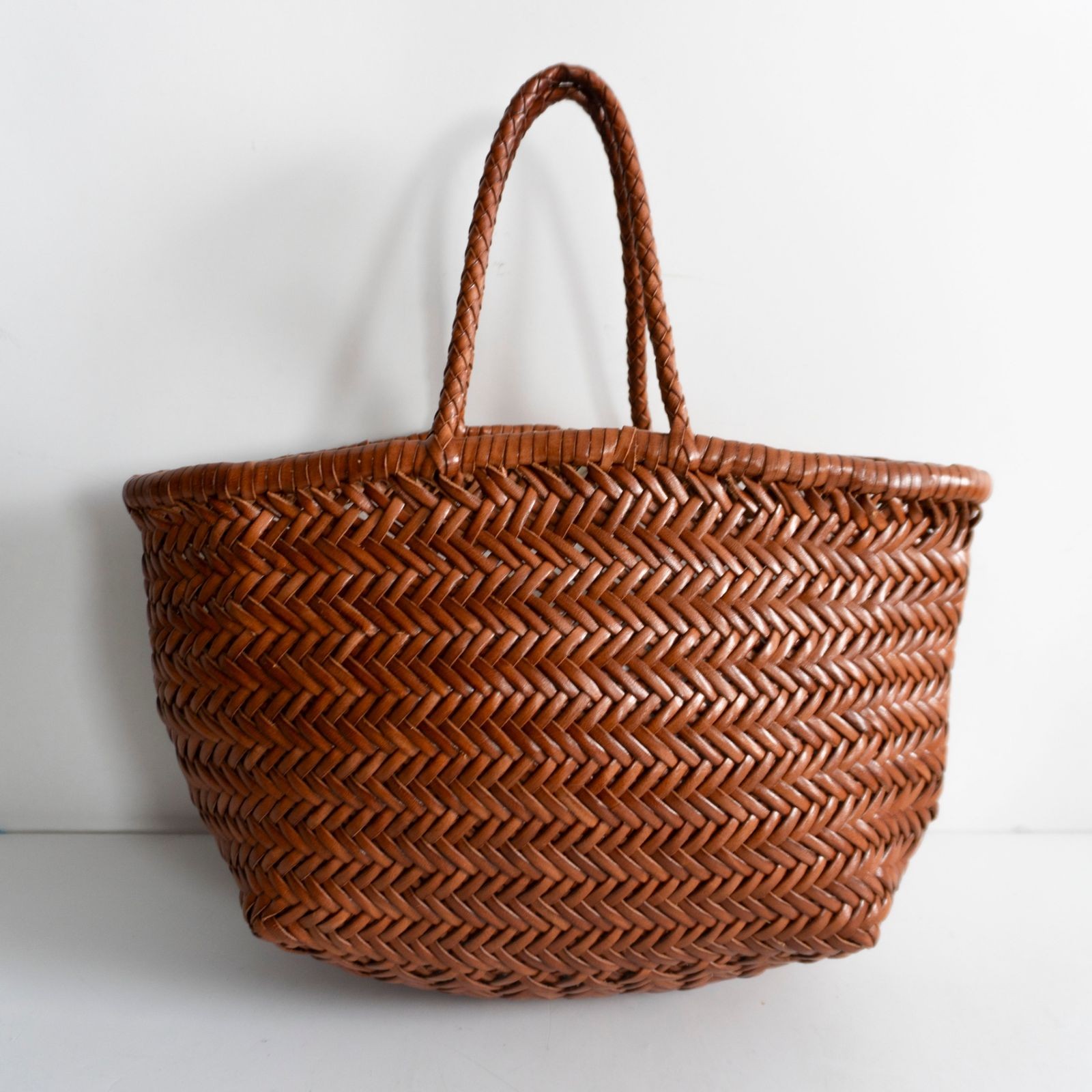Excellent Condition DRAGON Leather Mesh Hand Bag Woven Dragon 26060882
