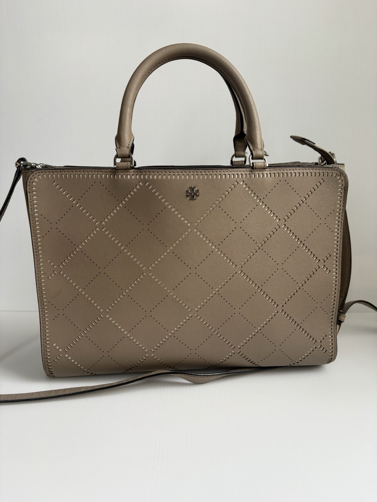 Tory Burch Robinson Crosshatch Large Zip Tote Satchel In French Gray EUC