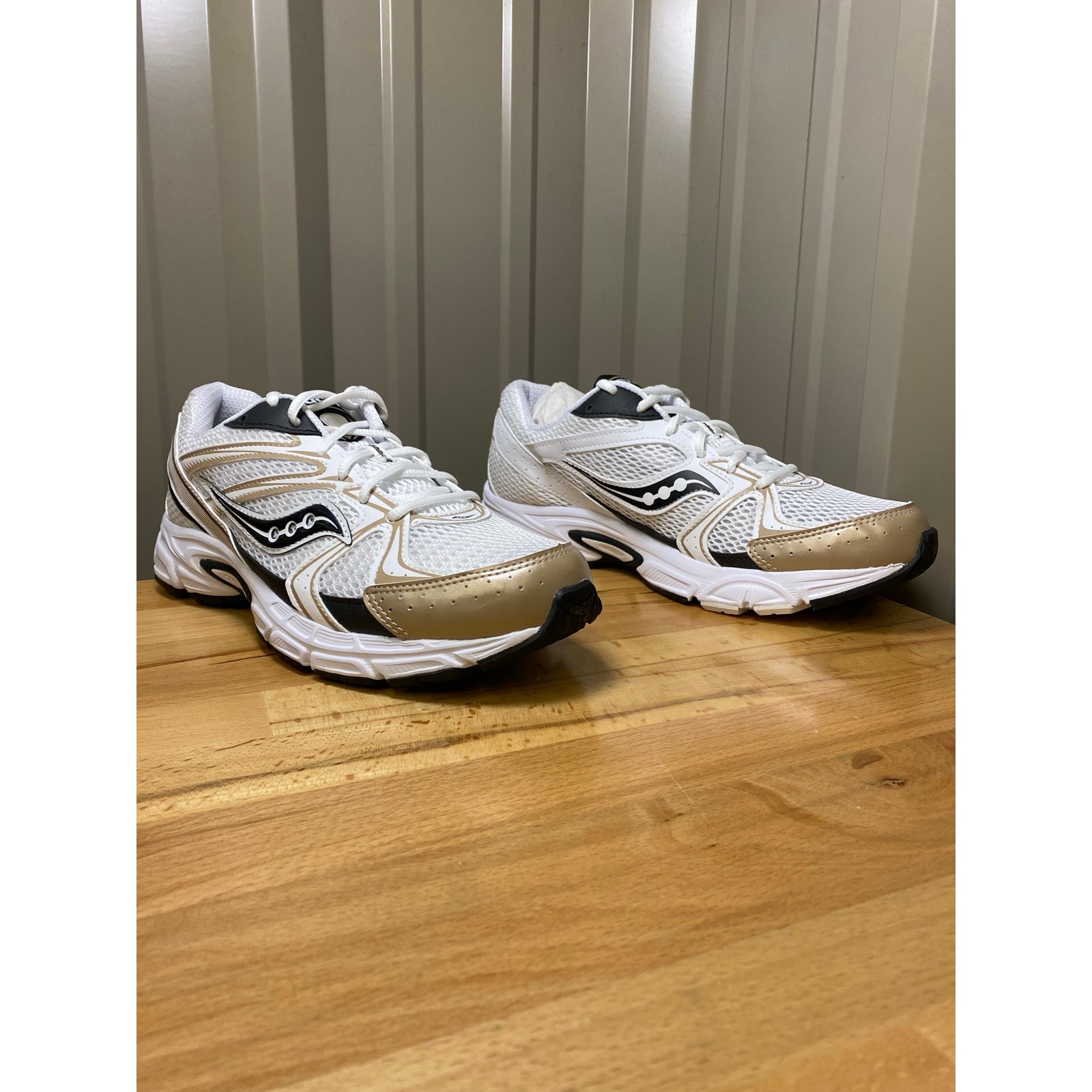 Saucony Ride Millennium White/Gold/Black Men’s Size 10 New!