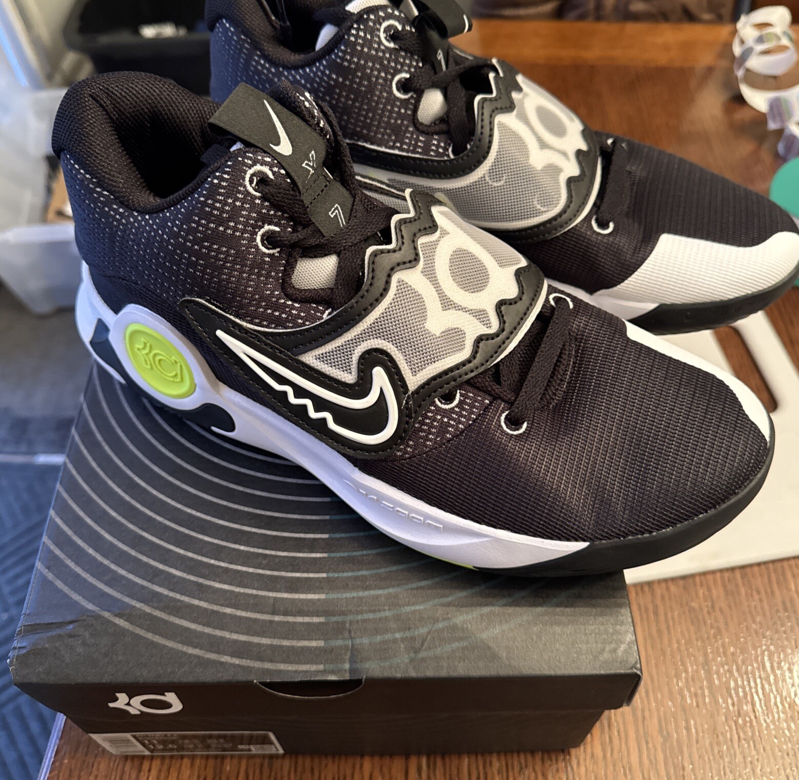 New Nike Mens KD Trey 5 X Basketball Shoes Black White Volt Size 11.5 DD9538-007