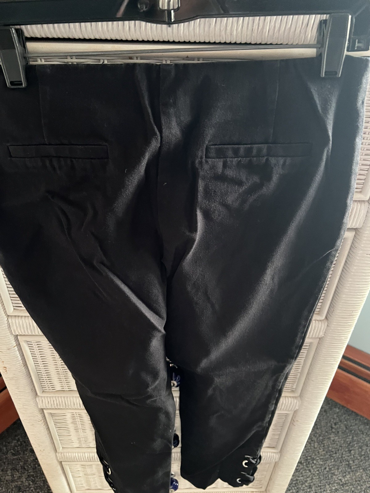 Alfani women’s black ankle straight pants with riveted ties at ankles size 6