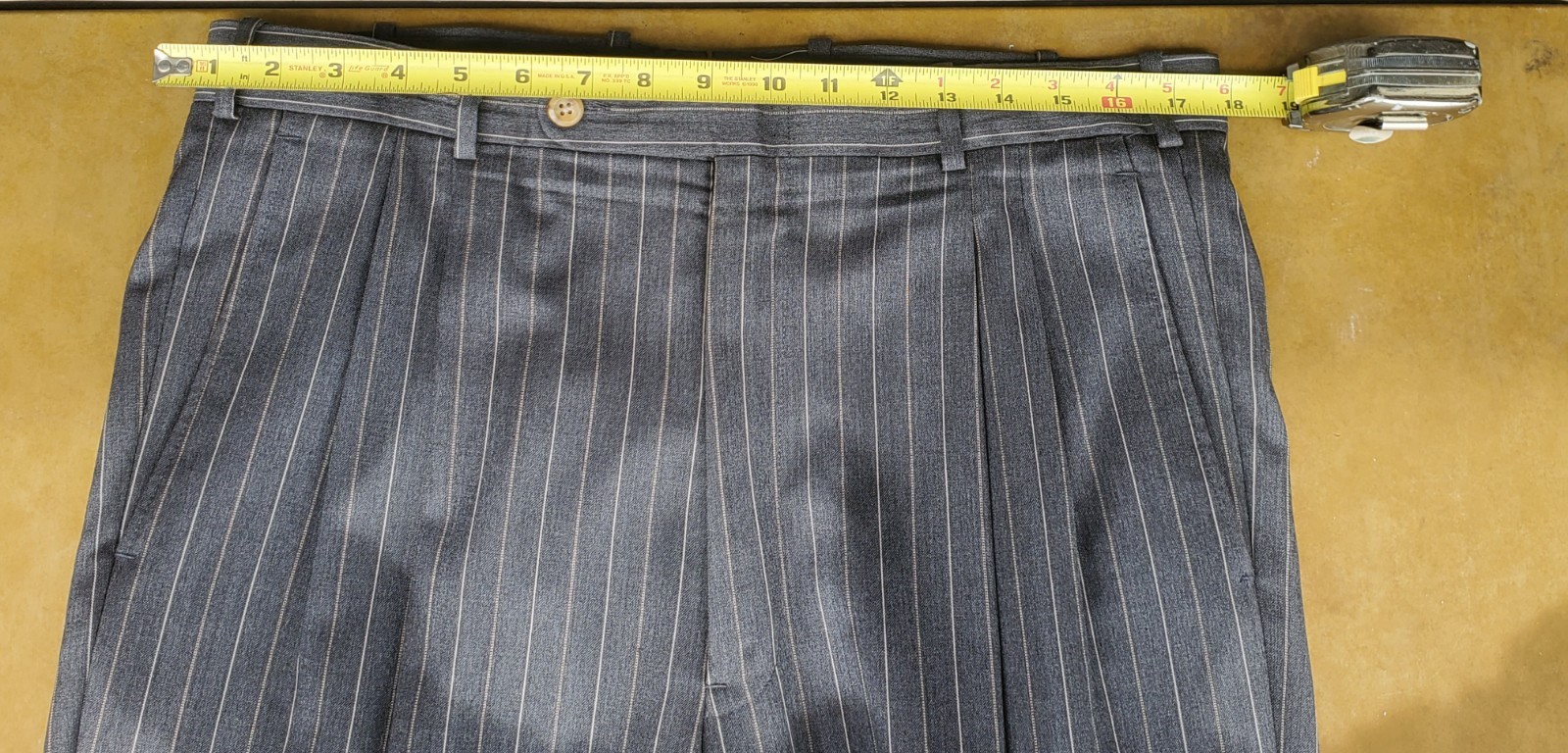 Tom James Corporate Image Mens Navy Pinstripe Wool Suit Sz 46 R Pants 36 X 32