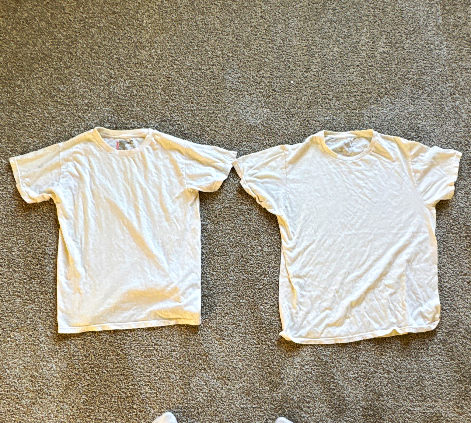 Hanes ComfortSoft Men’s White Tagless Cotton Knit Crew Neck Tee M