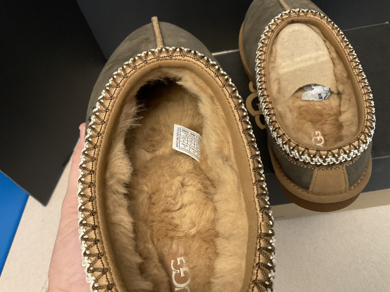 New! Mens UGG Tasman Baxter Chestnut Slippers. Size 8. Awesome Shoes!!!