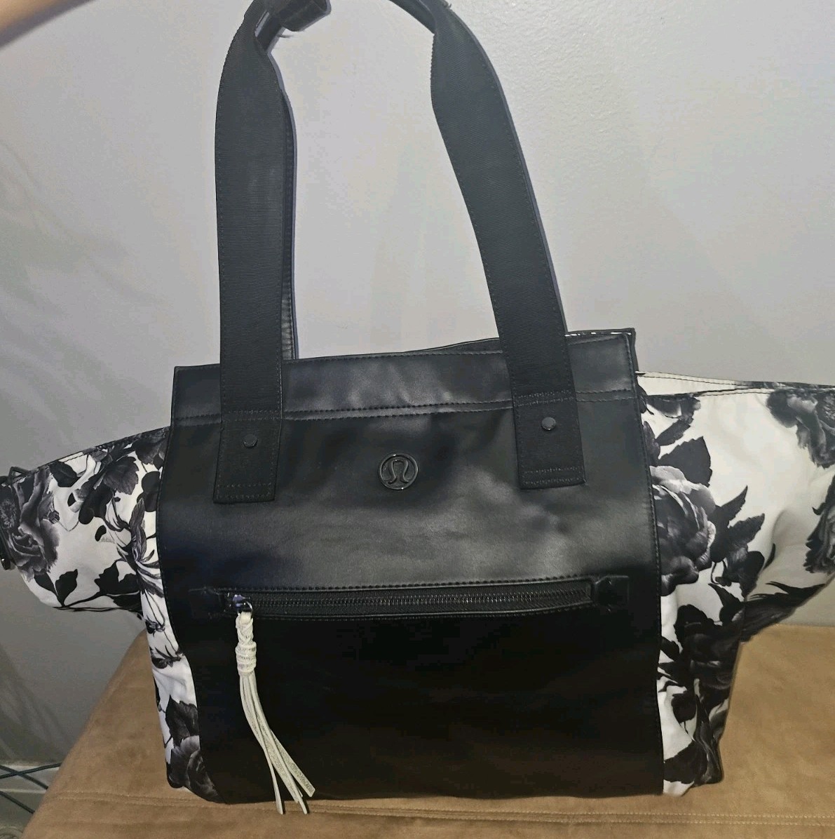 Lululemon Carry Me Om Tote Black White Floral Gym Bag **No Strap** Large -Rare