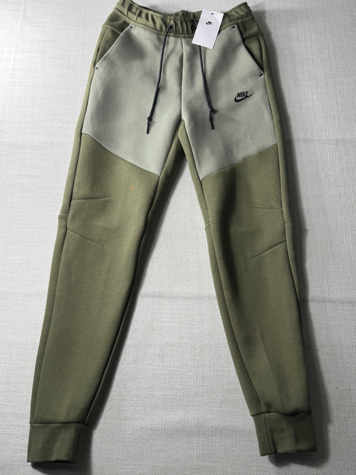 Nike Men’s Tech Fleece Jogger Pants Olive Khaki Small NWT HV0959-222 Sweatpants