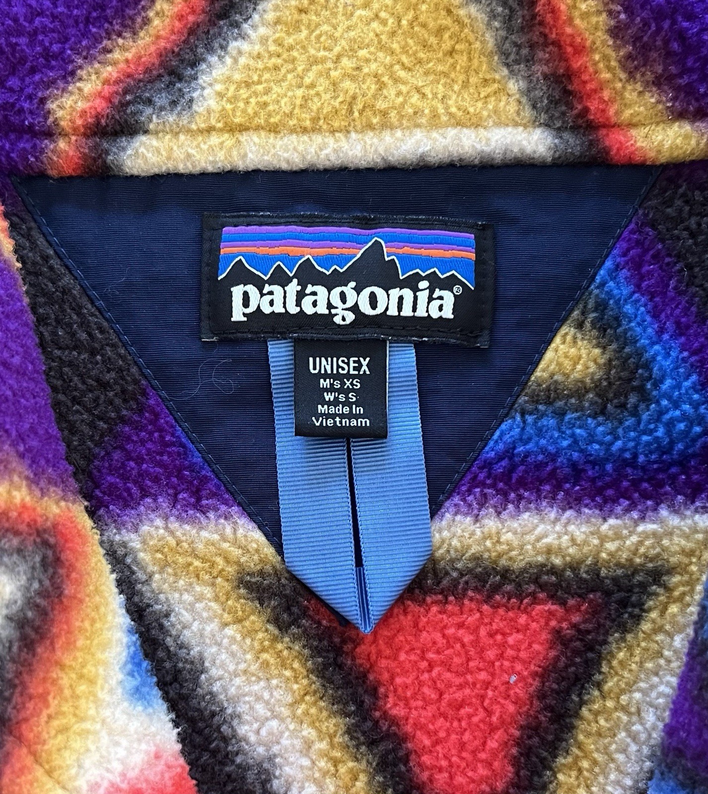 PATAGONIA SYNCHILLA ANORAK VISION QUEST BIG: CATALAN CORAL, UNISEX XS= W XS, M S