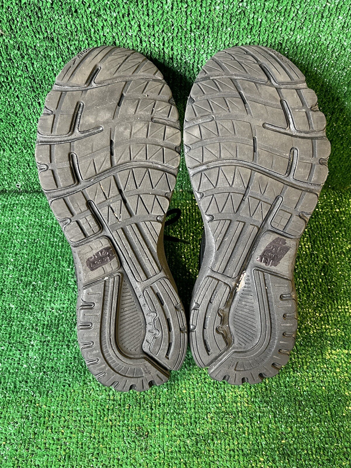 brooks adrenaline gts 20 mens 12 black running training outdoor indoor