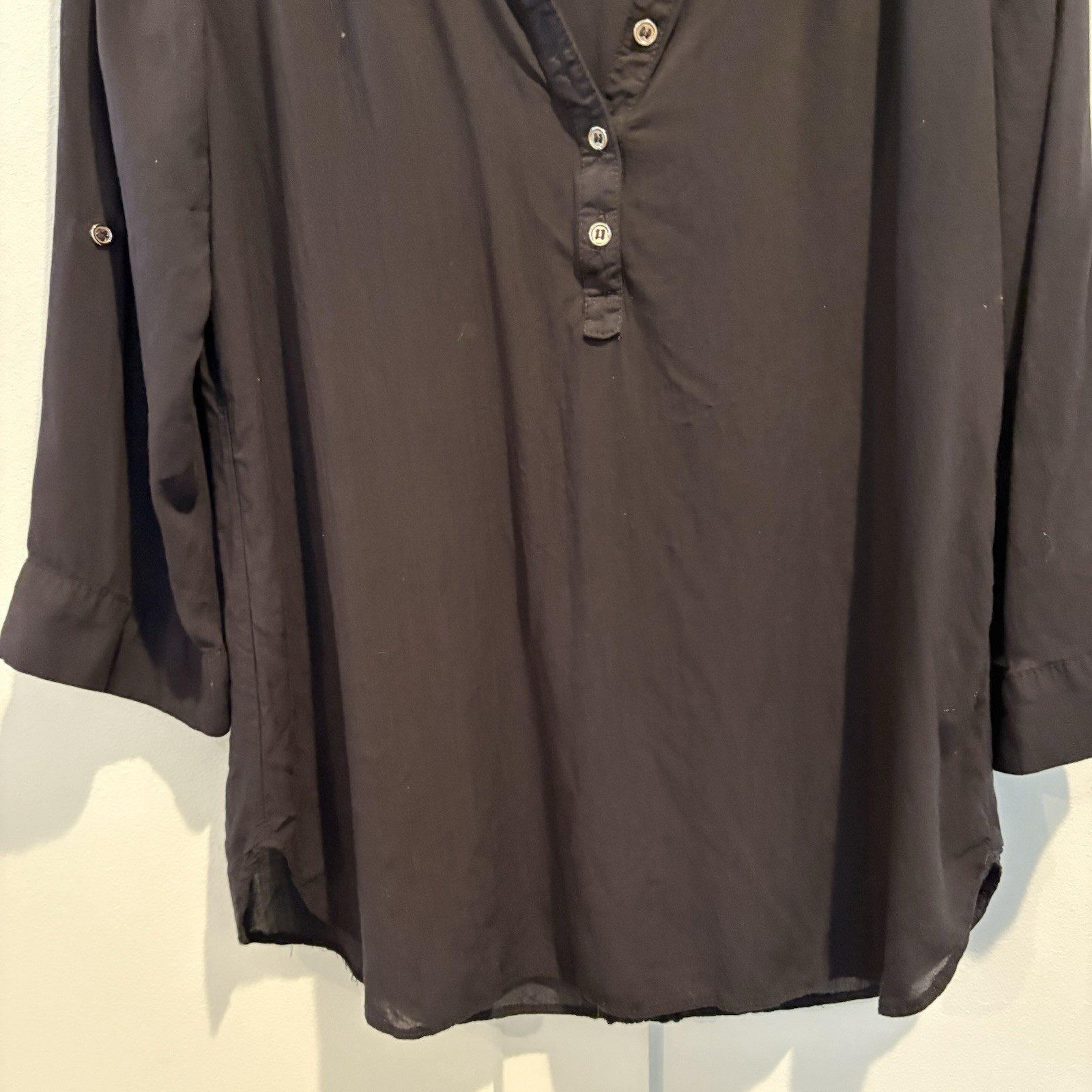 Atmosphere Top Small Black Roll Tab Sleeve Classic Casual Capsule Staple
